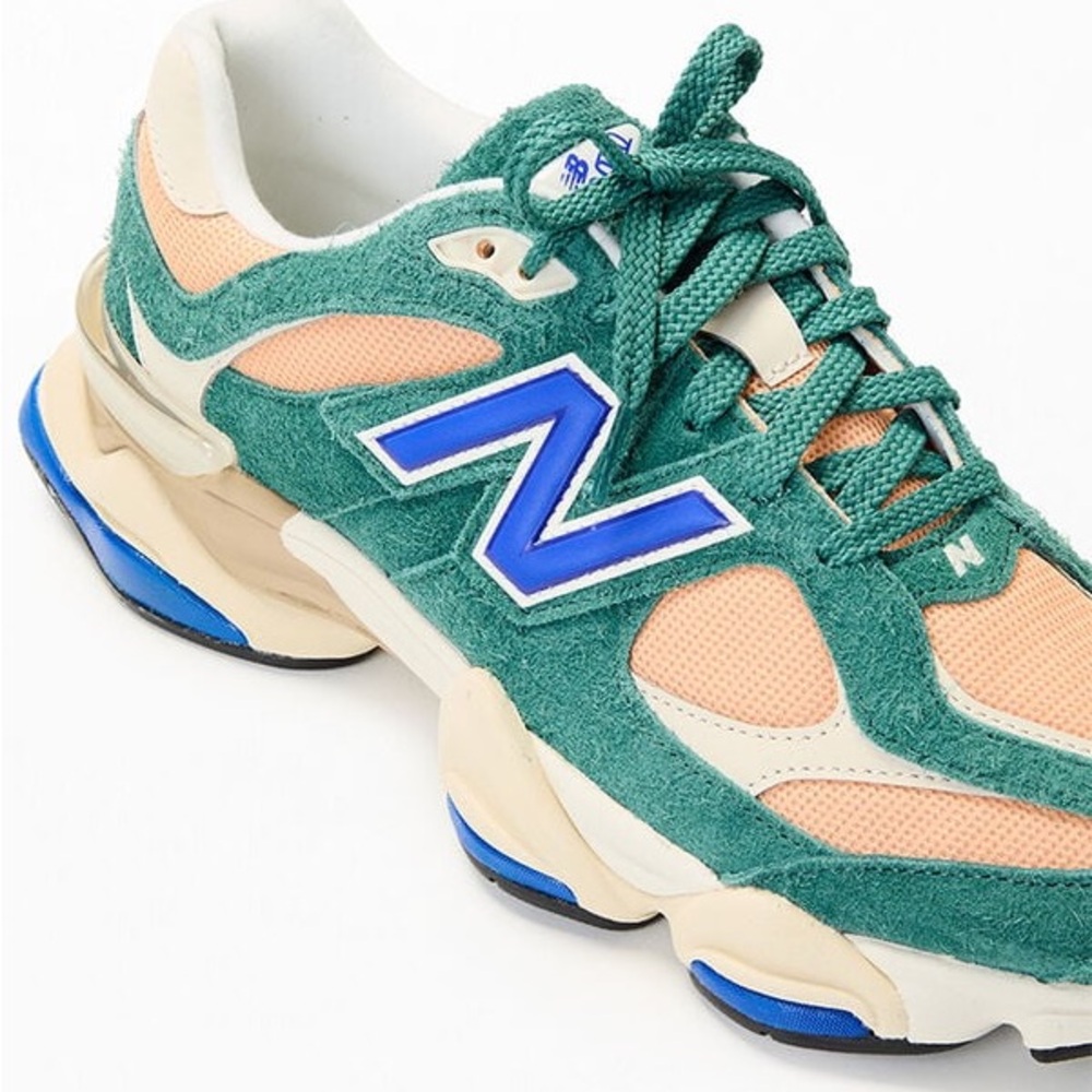 Price Firm - NEW BALANCE 9060 Unisex Sneaker in Green Multi - Picture 2 of 15